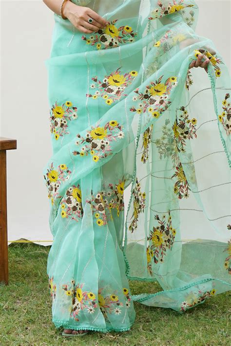 Buy Green Organza Saree With Blouse Piece online-Karagiri