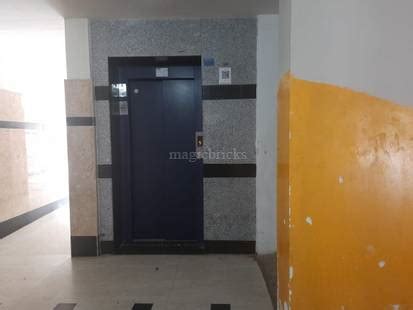 Buy 3 BHK Flat/Apartment in Hara Vijaya Heights VISL layout , Bangalore ...