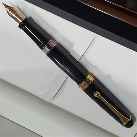 Aurora 88 Black 14K Gold GT Fountain Pen 800 – PEN PLANET