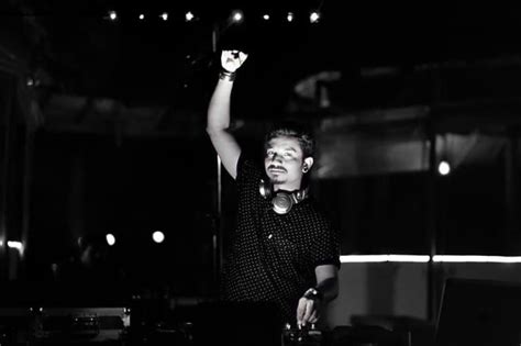 Retro Wednesday at Tapout Tavern in Bangalore - HighApe