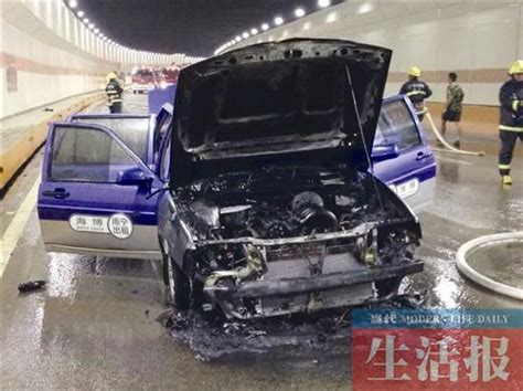 南宁出租车进隧道后自燃 车头被烧面目全非_新闻_腾讯网