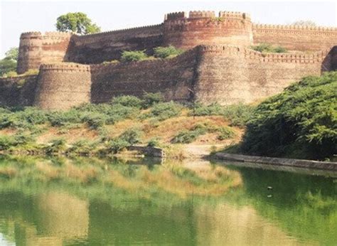 Balapur Fort, akola, India - Top Attractions, Things to Do & Activities ...