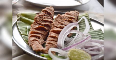 Seafood Lovers, Try Pomfret Masala, Prawn Ghee Roast & More At Sea Rock ...