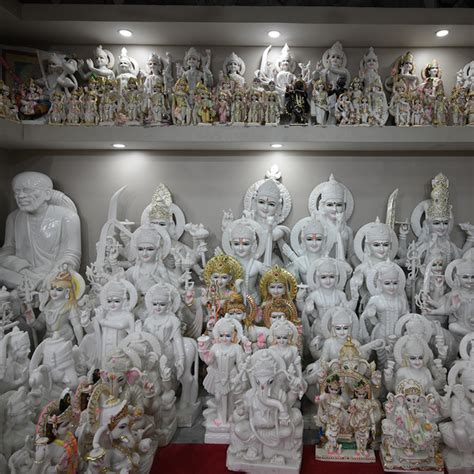 From Ancient to Modern: A Look at the Variety of Statues Available Onl