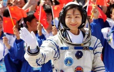 中國第一位女太空人劉洋回到地面後為何消失不見？她到底經歷了啥 - 每日頭條