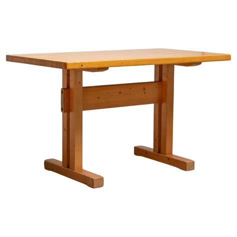 Table de salle à manger Charlotte Perriand pour les Arcs - En vente sur ...