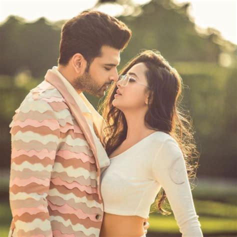 Tejasswi Prakash Net Worth / Biography 2023: Salary, Boyfriend, Karan ...