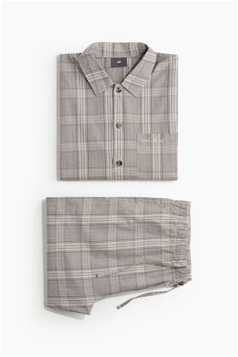 Poplin pyjama shirt and bottoms - Greige/Checked - Men | H&M IN