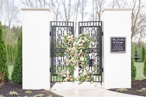 Barn Wedding Venue Columbus, Ohio - White Willow Meadows