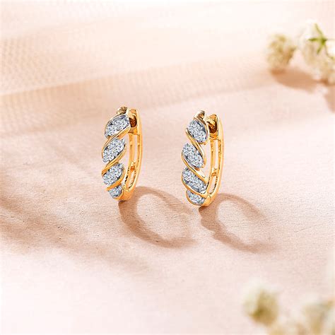 Petals Yellow Gold & Diamond Stud Earring For Women – PNG Jewellers