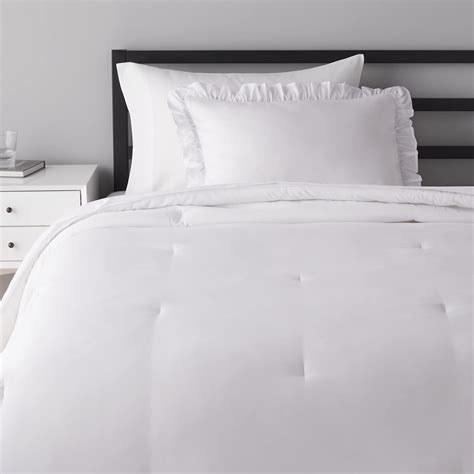 Amazon Basics 5-Piece Lightweight Microfiber Bed-in-a-Bag Comforter ...