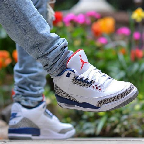 Jordan retro 3s true blue online