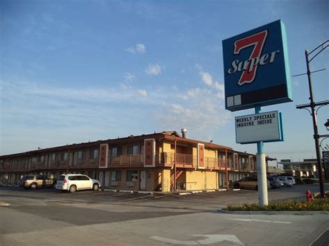 SUPER 7 MOTEL (Coralville, Iowa) - Motel Reviews, Photos, Rate ...