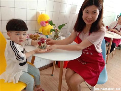 室内儿童乐园DIY手工坊的吴店长分享周末活动_易控创业网