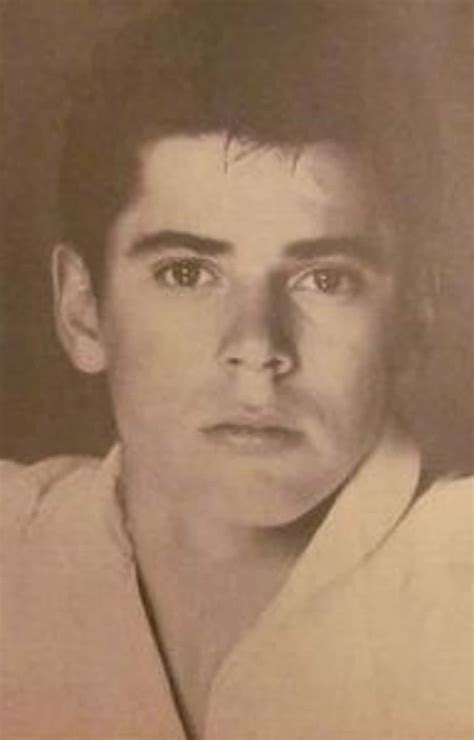 27 Photos of Pierce Brosnan When He Was Young