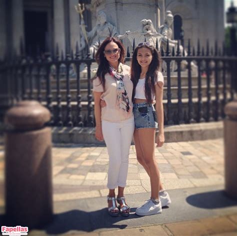 Phoebe Collin aka collin_merp aka phoebecollin_design Nude Leaks OnlyFans - Fapellas