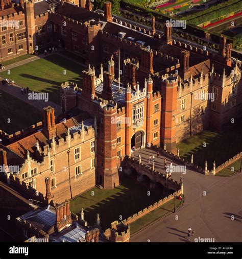 Who Built Hampton Court - prntbl.concejomunicipaldechinu.gov.co