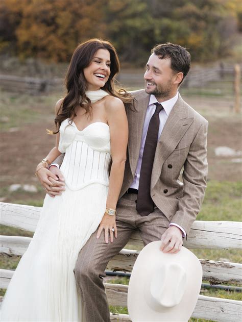 The Jonas Brothers Played “When You Look Me in the Eyes” For LeLe ...