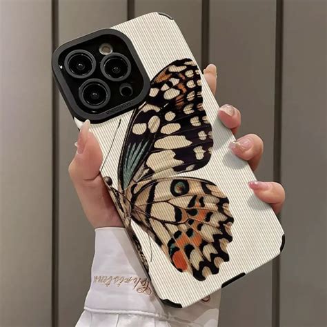 Silk Wings – Peeperly