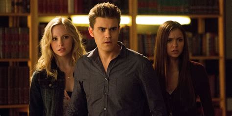 The Vampire Diaries: Stefan & Caroline's Relationship Timeline, Season ...