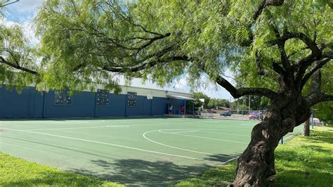 'It's much better now': Spurs-themed outdoor basketball court unveiled ...