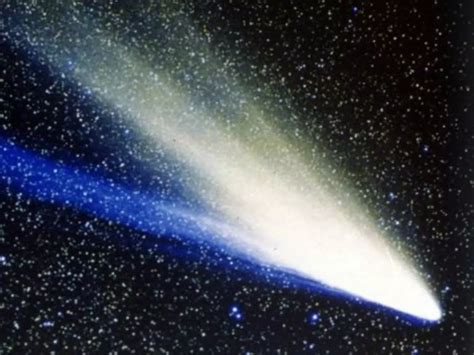 Two Comets Will Fly Close To Earth In May And It’s Going To Look Amazing