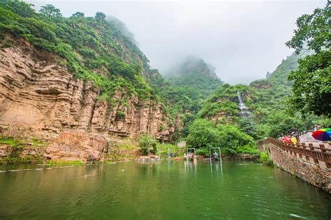 河北邢台有一座爱情山，风景秀美，有山有水，特别适合情侣出游