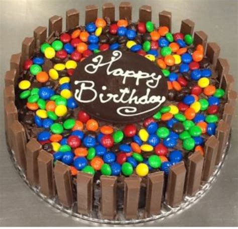 KitKat Birthday Cake | CakeGift.in