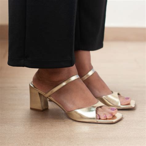Metallic Gold Block Heels – AUZORI
