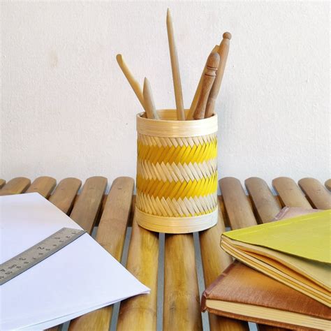 Bamboo Weave Pen Stand - Yellow Zig Zag – Woodygrass
