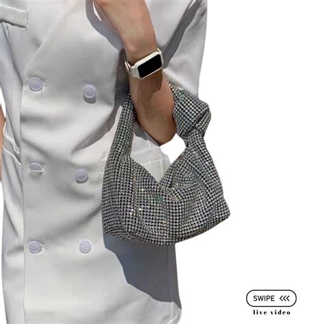 The Knot – She Clutches