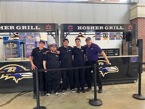 Kosher Concession Stand Run by Orthodox Union’s Yachad Attracts ...