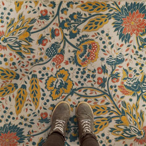 Spicher and Company Williamsburg Vintage Vinyl Garden Gate Rugs | Rugs ...