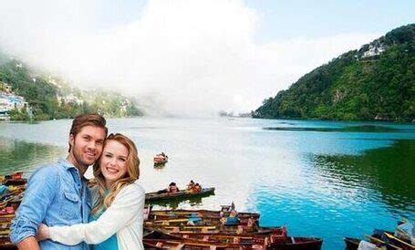 Book Honeymoon Holiday Tour Packages For Couples Only At Kesari