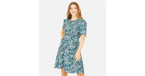 Yumi Green Floral Mini Skater Dress | New Look