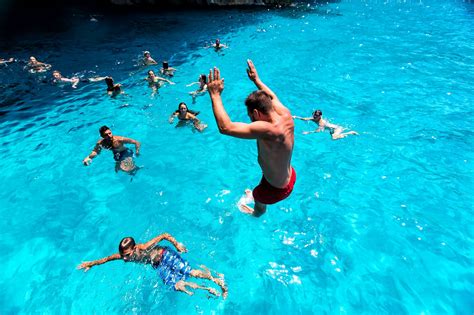 SCENE Boat Party | musement