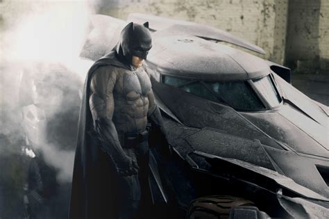 Ben Affleck Batman Costume Wallpapers - Top Free Ben Affleck Batman ...