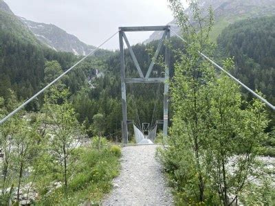 Superlösung - Hängebrücke Selden im Gasterntal (BE)