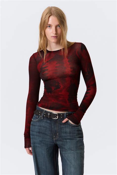 Slim fit top met lange mouwen en print - Dark Red Dragon Print - DAMES ...