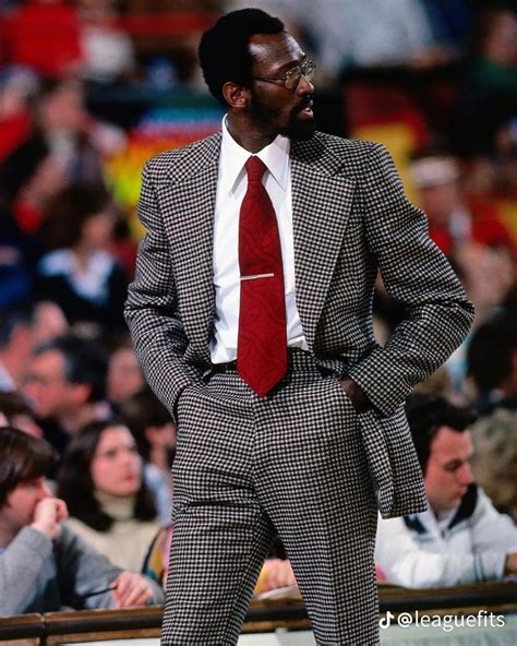 wide lapel, wide tie, great pattern. 1970s NBA in 2024 | Fashion suits ...