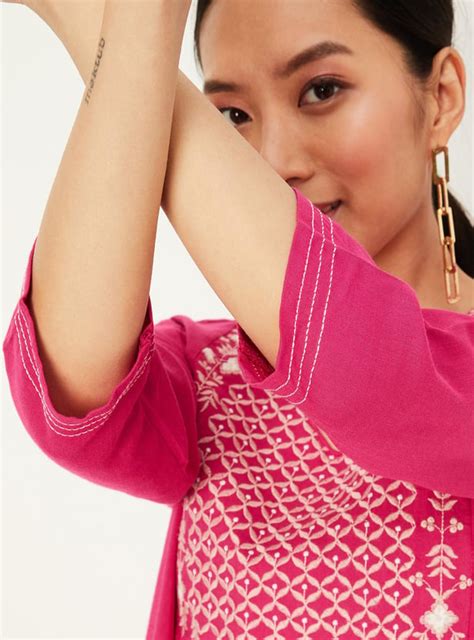 Buy Women Embroidered V-Neck Kurta Online at just Rs. 599.0 ...