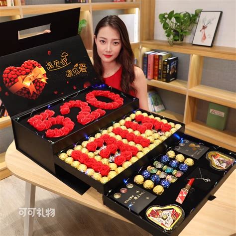 车祸买什么礼物好最新素材