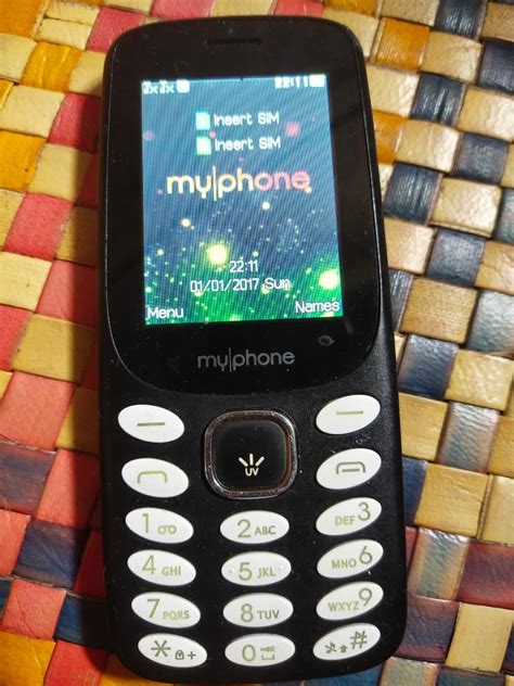 Basic Phone 的图像结果