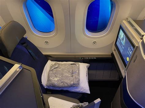 United 787 900 Business Class 的图像结果