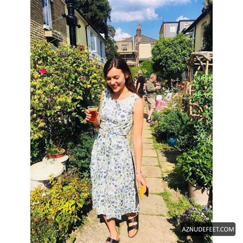 SYNNOVE KARLSEN Feet - AZNudeFeet