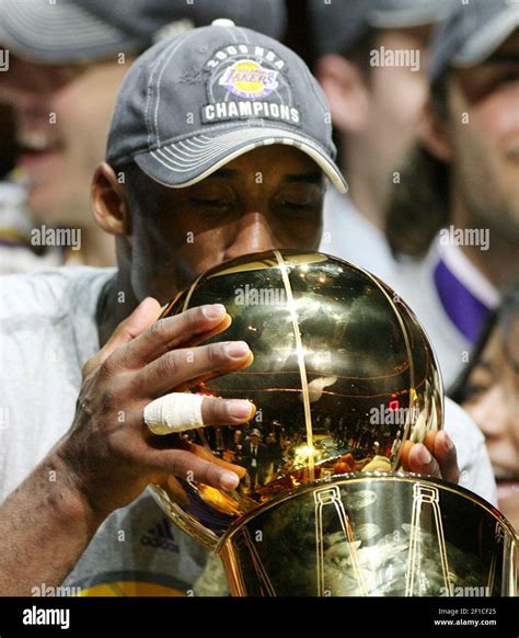 Kobe Bryant Champion 5