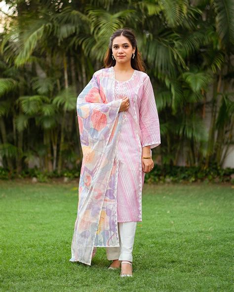 Buy light pink kurta set for women | printed | cotton | applique – The ...