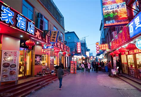 中国十大美食街 盘点全国最知名的十大美食街_搜狗指南