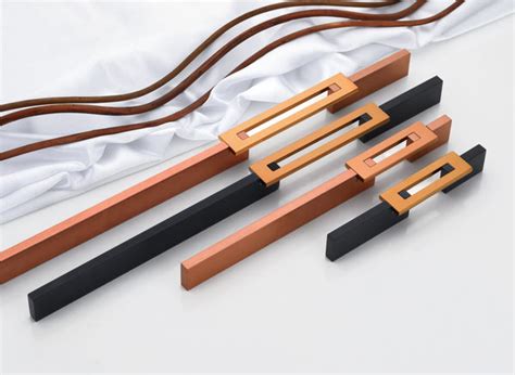 Kitchen Cabinet & Wardrobe Handles | Modern Handles & Pulls