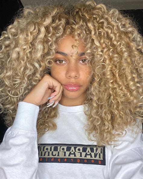 20 Must Try Blonde Curly Hair